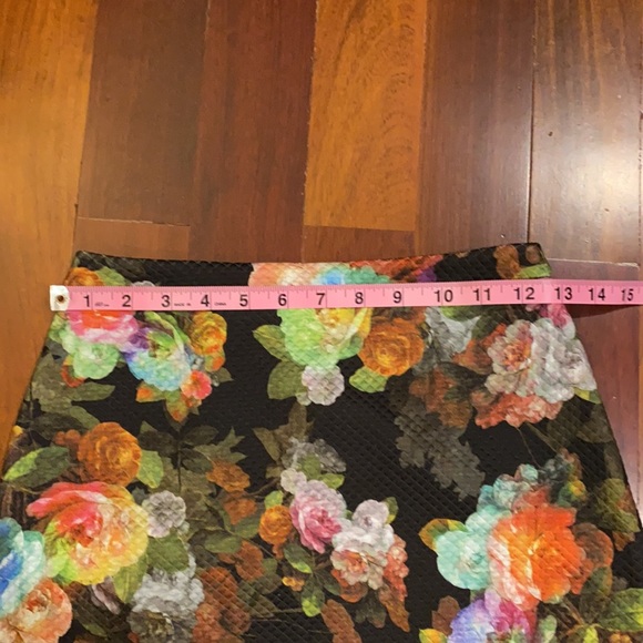 Flower Explosion Skirt by Caméléon, Made in Canada, Mini Pencil Style, Floral - Picture 10 of 10